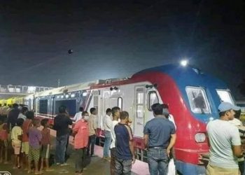 नेपालको झण्डा अङ्कित दुई वटा रेल आज जनकपुर आउँदै