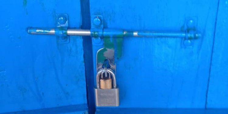 शिक्षकले तलब नपाउँदा विद्यार्थीले गरे विद्यालयमा तालाबन्दी