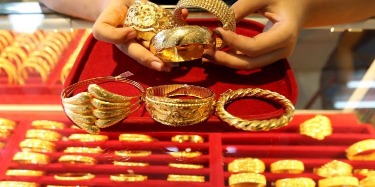 आज ८ सयले बढ्यो सूनको मूल्य