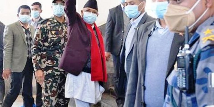 आयोगलाई निर्वाचनको तयारी निरन्तर बढाउन प्रधानमन्त्रीको आग्रह