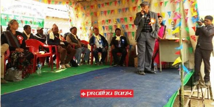 प्रभु बैंकद्वारा भानुभक्त मा.वि.लाई कम्प्युटर प्रदान