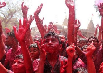 होली मनाउन सार्वजनिक कार्यक्रम आयोजना गर्नेलाई ६ महिनासम्म जेल हुने : स्थानीय प्रशासन