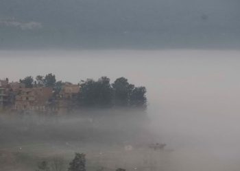 काठमाडौं उपत्यकाको आकाशमा लागेको तुवाँलो अझै हटेन