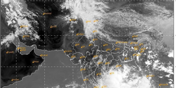 बंगालको खाडीमा अति शक्तिशाली चक्रवात बन्दै, नेपालमा सतर्कता अपनाउन मौसमविद्को आग्रह