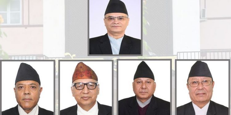 संवैधानिक इजलास गठन, प्रधानन्यायाधीशले छाने चार न्यायाधीश