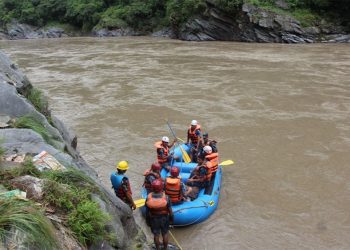 त्रिशुलीमा ट्रक खसेर बेपत्ता