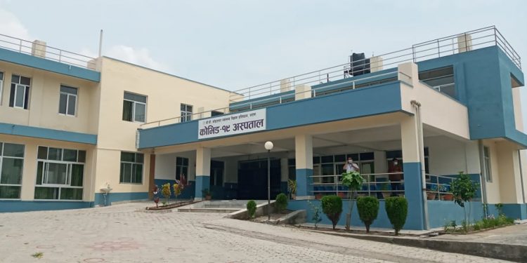 अस्पतालको बेडबाट लडेर सिरहाकी कोरोना संक्रमित महिलाको मृत्यु