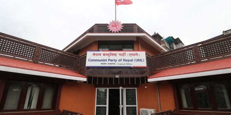 ओलीले बोलाएको एमाले केन्द्रीय कमिटी बैठक आज बस्दै, नेपाल पक्षले बहिष्कार गर्ने