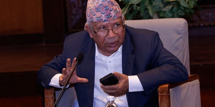 ओलीका सल्लाहकारबाट अदालतको मानहानी गर्ने काम भयो : नेपाल