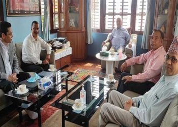 ओलीलाई भेट्न विप्लव बालकोट पुगे