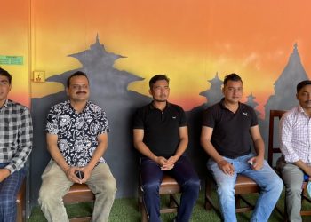 सरकारले ७२ घण्टा भित्र पेट्रोलियम पदार्थको मूल्यवृद्धि फिर्ता नगरे पेट्रोल पम्प र ट्यांकर बन्द गर्ने चेतावनी