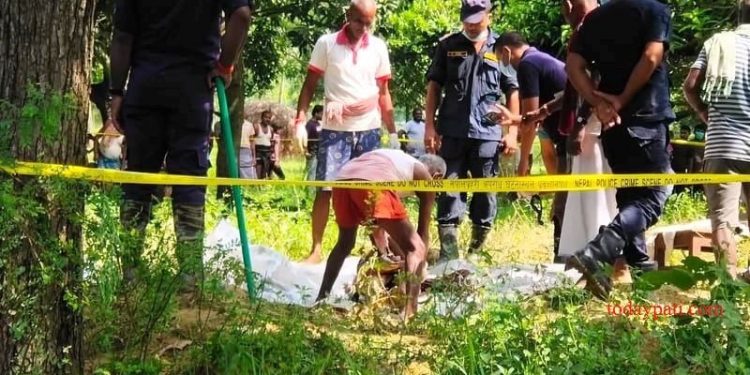 अनैतिक सम्बन्धको शंकामा श्रीमती र बुबाको हत्या, एउटै खाल्डोमा शव फेला