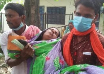महिला जनप्रतिनिधिलाई मध्यरातमा घरबाट उठाएर लगि खम्बामा बाँधेर कुटपिट