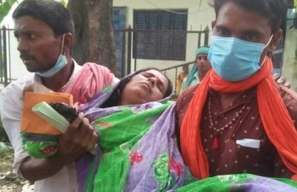 महिला जनप्रतिनिधिलाई मध्यरातमा घरबाट उठाएर लगि खम्बामा बाँधेर कुटपिट