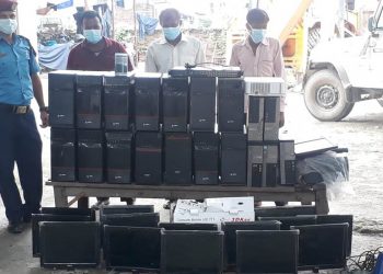 धनुषा : विद्यालयबाट चोरी भएको १८ वटा कम्प्युटर फेला, तीनजना पक्राउ