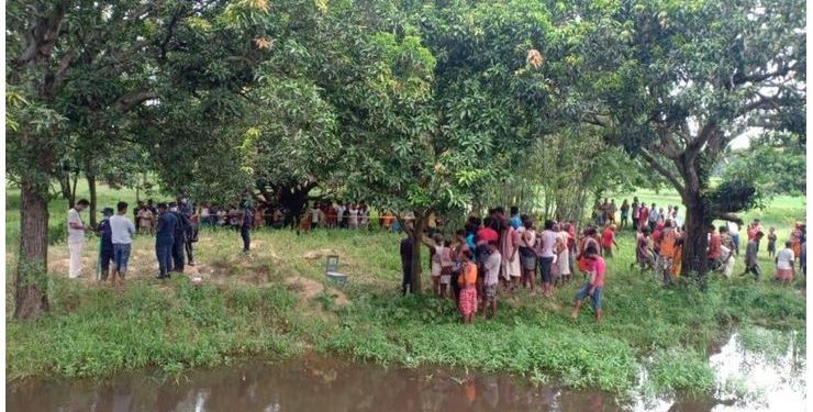 धनुषामा यूवकले आफ्नै बुवा र श्रीमतीलाई काटेर गाडेको खुलासा