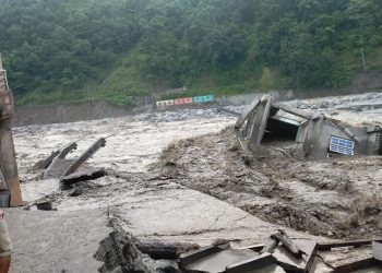 मेलम्चीको बाढीले सात घर बगायो