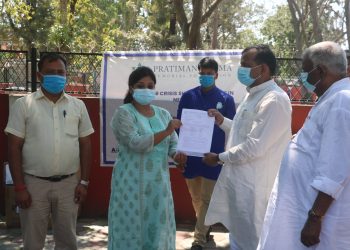 प्रतिमान निमा स्मृति फाउण्डेशनद्वारा एक करोड बराबरको स्वास्थ्य सामग्री हस्तान्तरण
