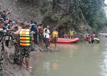 काठमाडौंबाट पोखरा जाँदै गरेको कार त्रिशूलीमा खस्यो, तीनजना बेपत्ता