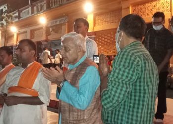 प्रदेश प्रमुख मिश्र महागंगा आरतीमा सहभागी