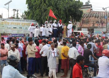 कृषि मल उपलब्ध नगराएकाे भन्दै किसान उत्रिए सडकमा