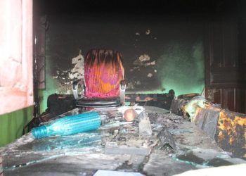 वडा अध्यक्ष नभेटेपछि पेट्रोल छर्केर कार्यालयमा आगजनी