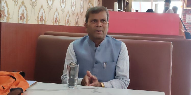 आफ्नो वडाका किसानलाई प्रतिकठ्ठा ४० किलो धान दिने वडाध्यक्ष साहको घोषणा