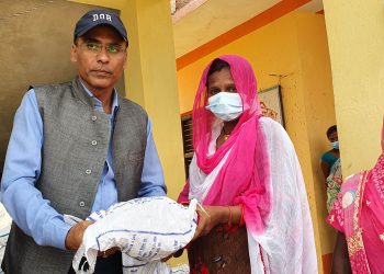 कमला नपाका आमाहरुलाई पौष्टिक आहार वितरण गरियो