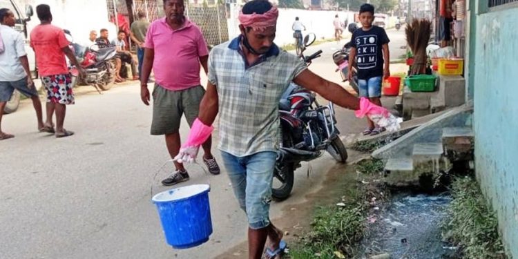 लामखुट्टे नियन्त्रणका लागि वीरगञ्जमा ‘एयर स्प्रे’ गरिँदै