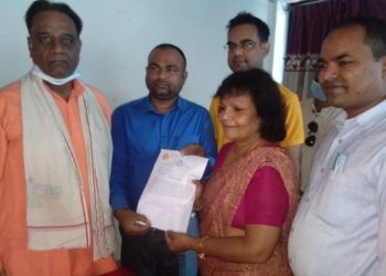 मन्त्री यादव समक्ष रेल सेवा छिट्टै सञ्चालन गर्न आग्रह गर्दै ज्ञापनपत्र बुझाइयो