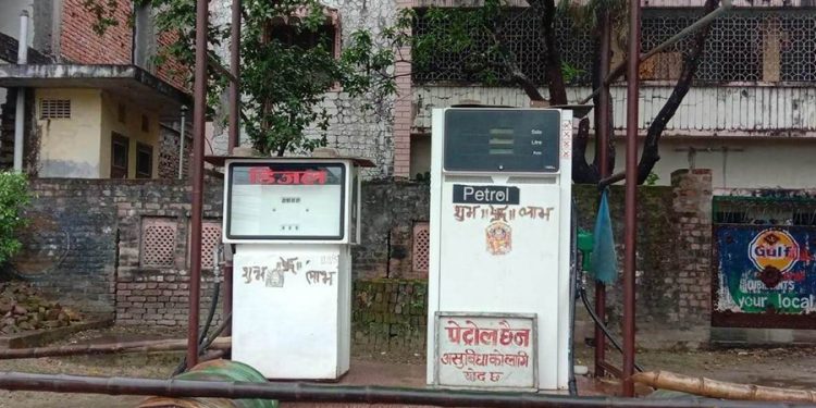 वीरगञ्जमा पेट्रोल अभाव