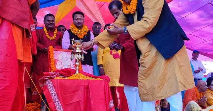वरिष्ठ नेता भण्डारीद्वारा हनुमान मन्दिर उद्घाटन
