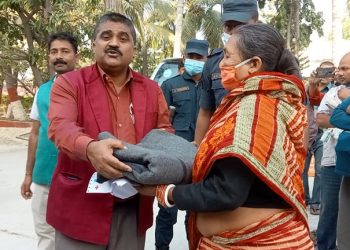 प्रदेश मन्त्री भरत साहले ४६ जना आँखाका विरामीलाई न्यानो उपहार स्वरुप कम्मल वितरण गरे