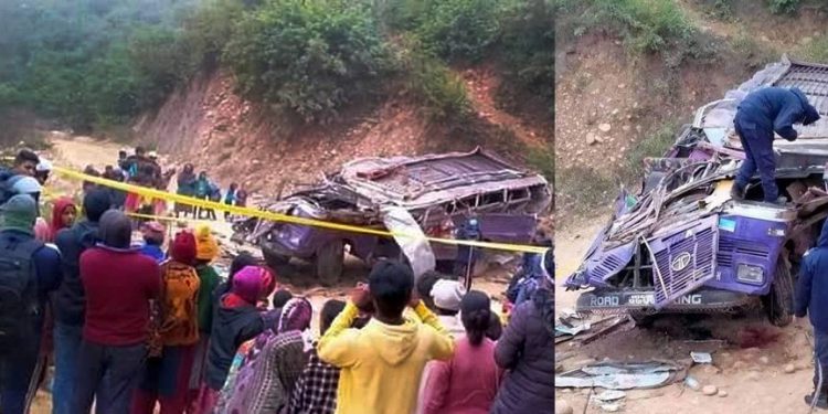 जाजरकोट बस दुर्घटना, ५ जनाको मृत्यु २५ जनाभन्दा बढी घाईते