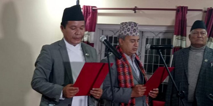 जम्मकट्टेल र लामाले लिए मन्त्री पदको शपथ