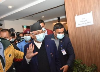एमाले अध्यक्षका लागि ओलीले दर्ता गराए उम्मेदवारी