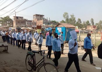 तलब नपाएकाे भन्दै छिन्नमस्ता गाउँपालिकाका शिक्षकलगायत कर्मचारी आन्दाेलनमा