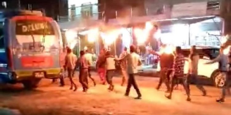 भोलि नेपाल बन्दको घोषणा गर्दै विप्लव समुहको मासाल जुलुस