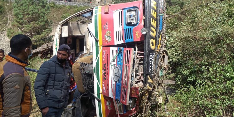 सल्यान बस दुर्घटना : १२ जनाको सनाखत (अपडेट)