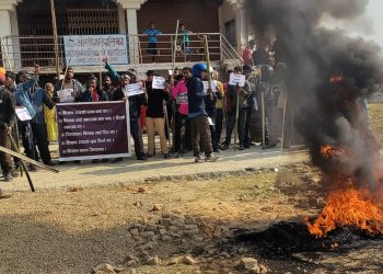 किसानलाई पक्राउ गरेको विरोधमा औरही गाउपालिकामा तालाबन्दी र प्रदर्शन