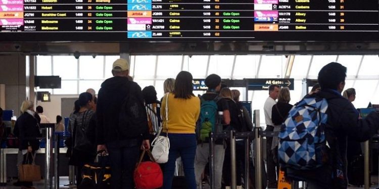 जापान र अस्ट्रेलिया बन्द, विद्यार्थी प्रभावित