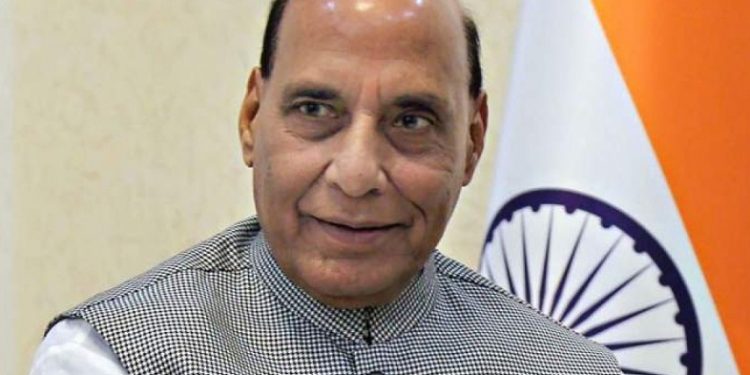 शिर झुकाउनु परे पनि नेपालसँग सम्बन्ध बिगार्दैनौँ : भारतीय रक्षा मन्त्री सिंह