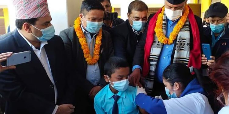५७ जिल्लामा बालबालिका लक्षित कोरोनाविरुद्धको खोप अभियान शुरू, १८ लाखलाई खोप लगाउने लक्ष्य