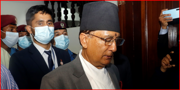 खुट्टामा चरेश बाँधेर भारत गइरहेकी महिला पक्राउ
