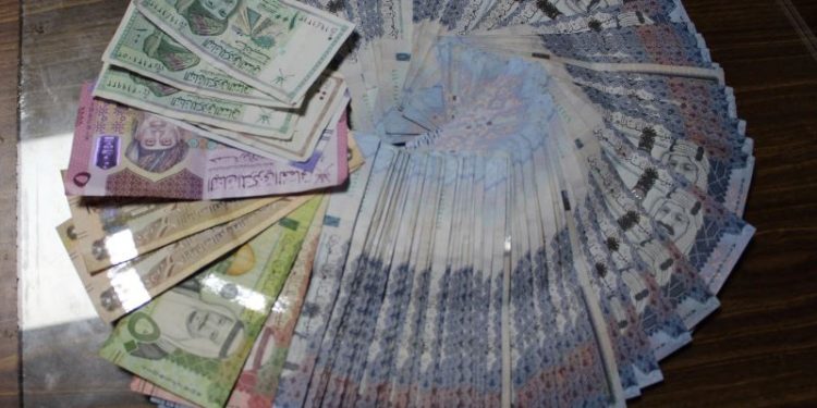 अबैध विदेशी मुद्रासहित पाकिस्तानी नागरिक पक्राउ