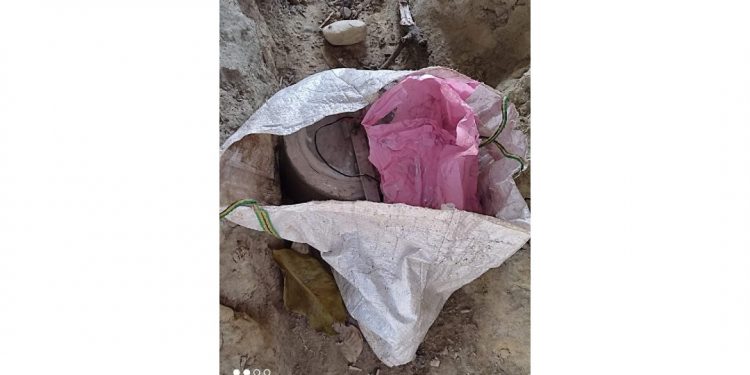 महोत्तरीमा शंकास्पद वस्तु टाइम बम फेला, सेनाद्वारा निष्कृय
