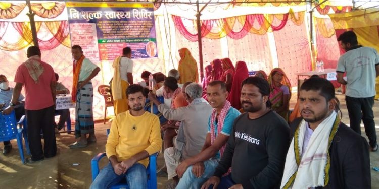 युवा समाजसेवी यादवको एकल प्रयासबाट ६ सय ४४ जना सेवाग्राही लाभान्वित