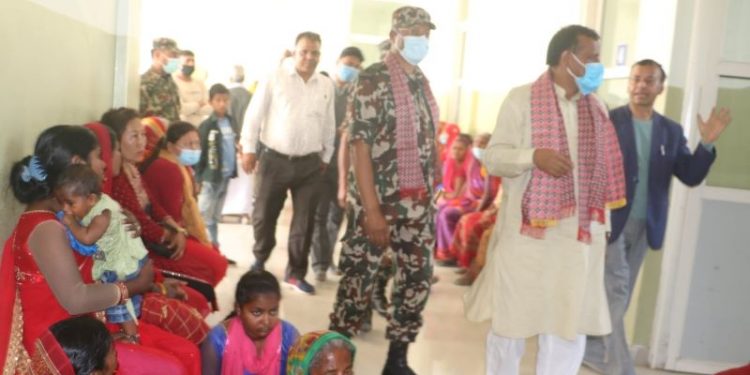 मुख्यमन्त्री राउतद्वारा रेयुकाई आँखा अस्पतालको निरीक्षण