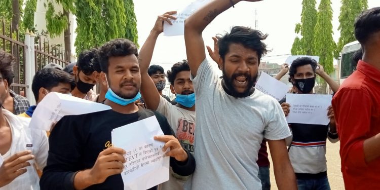 डिप्लोमा ईन्जिनियरिंगका विद्यार्थी आन्दोलित