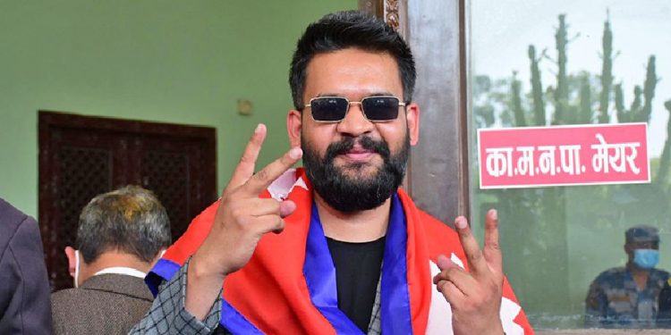 बालेन साहको अग्रता कायमै, स्थापितले पछ्याउँदै